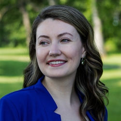 Maggie McGuire